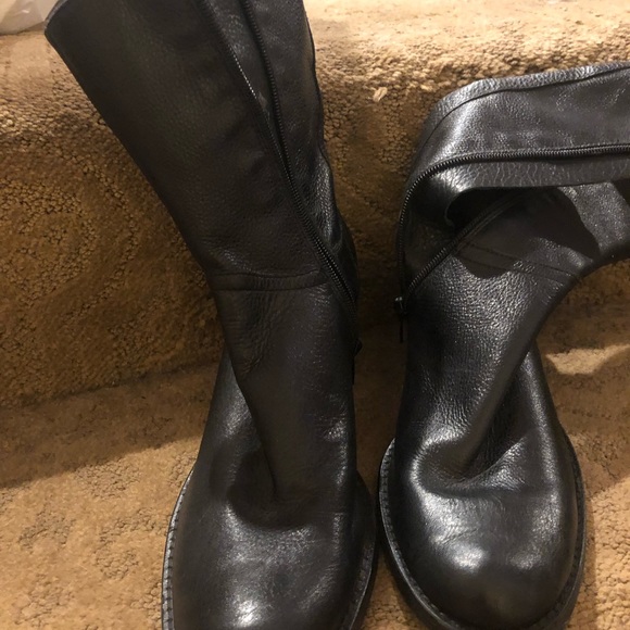 Women’s mid cut boots - Picture 4 of 4